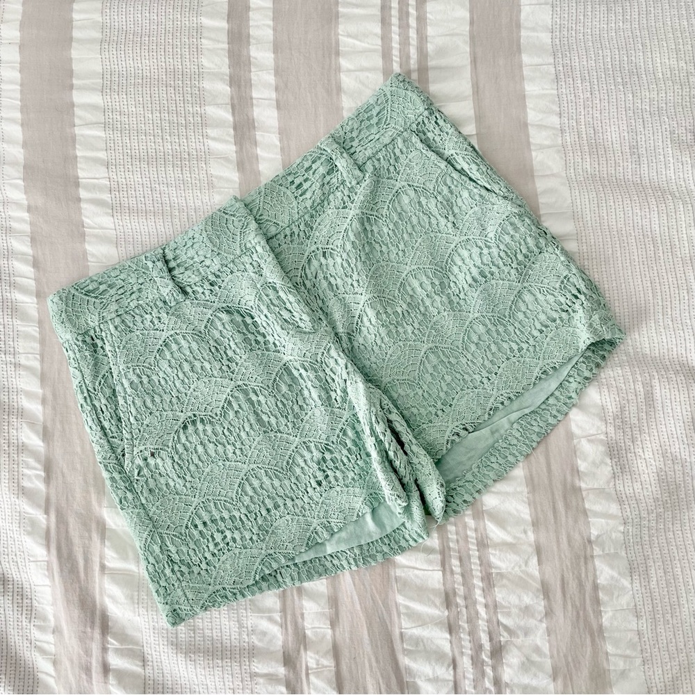 NWOT Aqua Lace LOFT Shorts Size 2